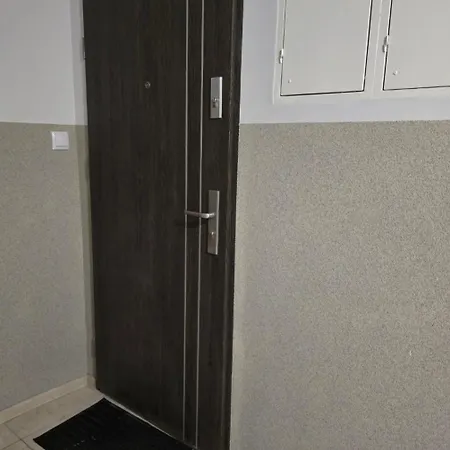 Flat غدينيا